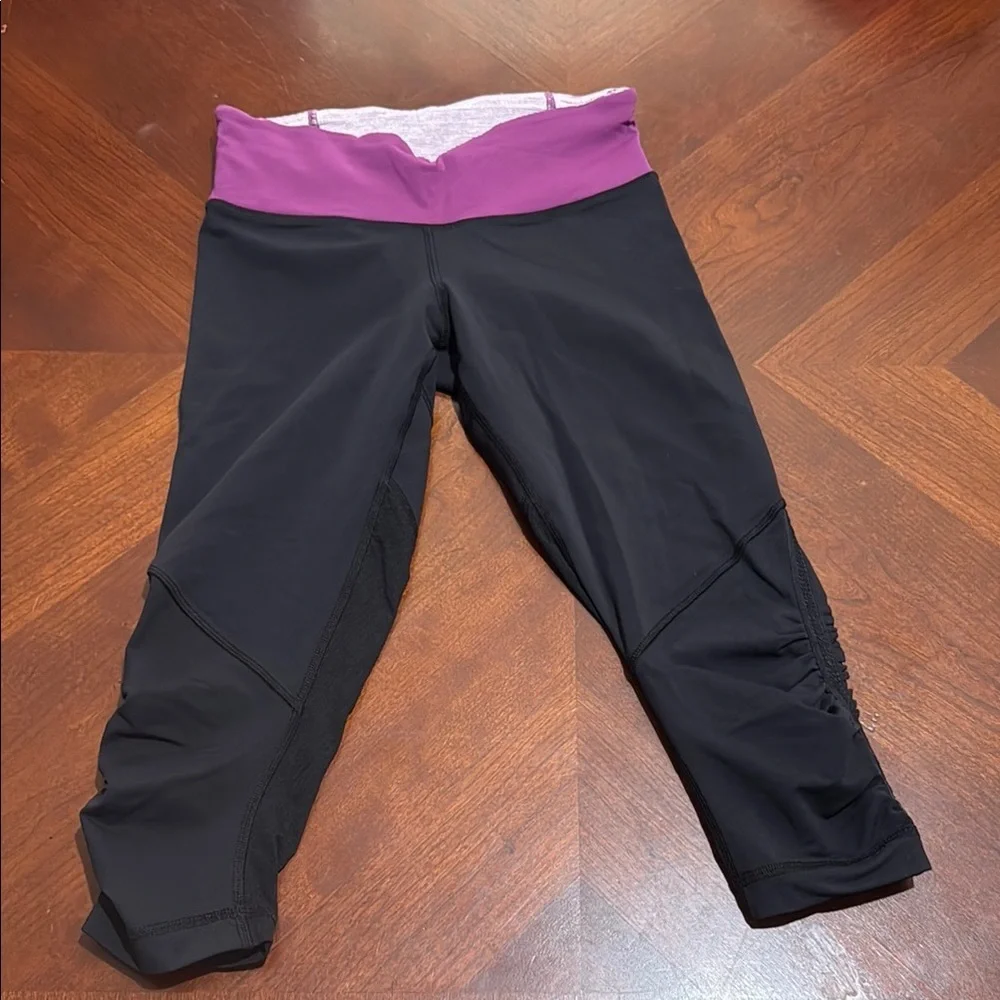 lululemon athletica Black Purple Leggings run for your life crop pockets frill